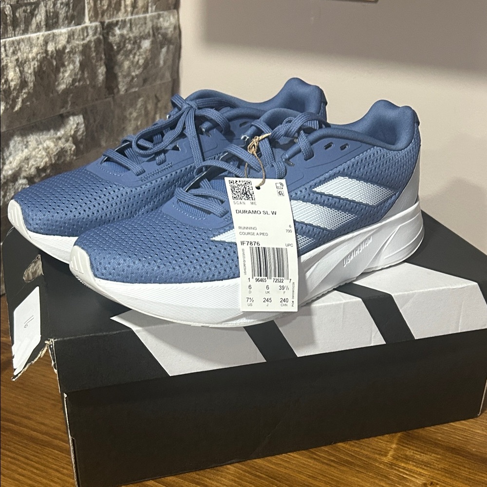 adidas Duramo SL Women's Running Shoes. New in box size 7.5